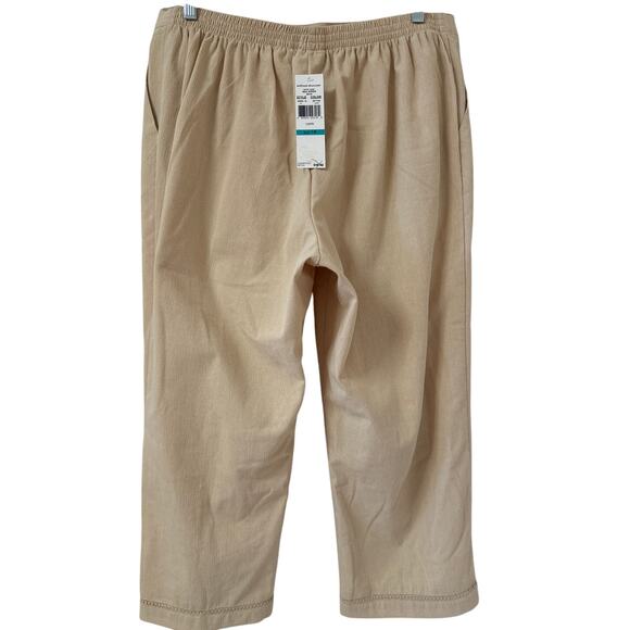 NWT Alfred Dunner 16 Tan Capris Sea Siren Elastic Back Flat Front Slip Pockets - Picture 2 of 4